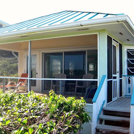 Blue Horizon Resort Conch Bar 외부 사진